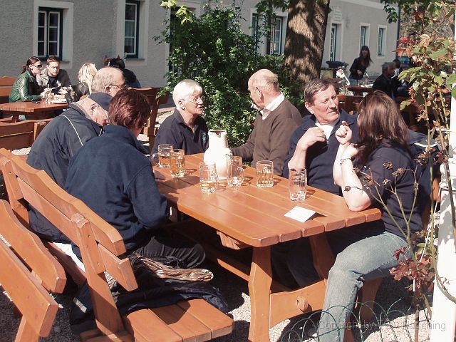 Erster Schluck beim Gugg 14.JPG